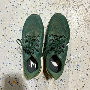 Green Nike zoom Pegasus 36